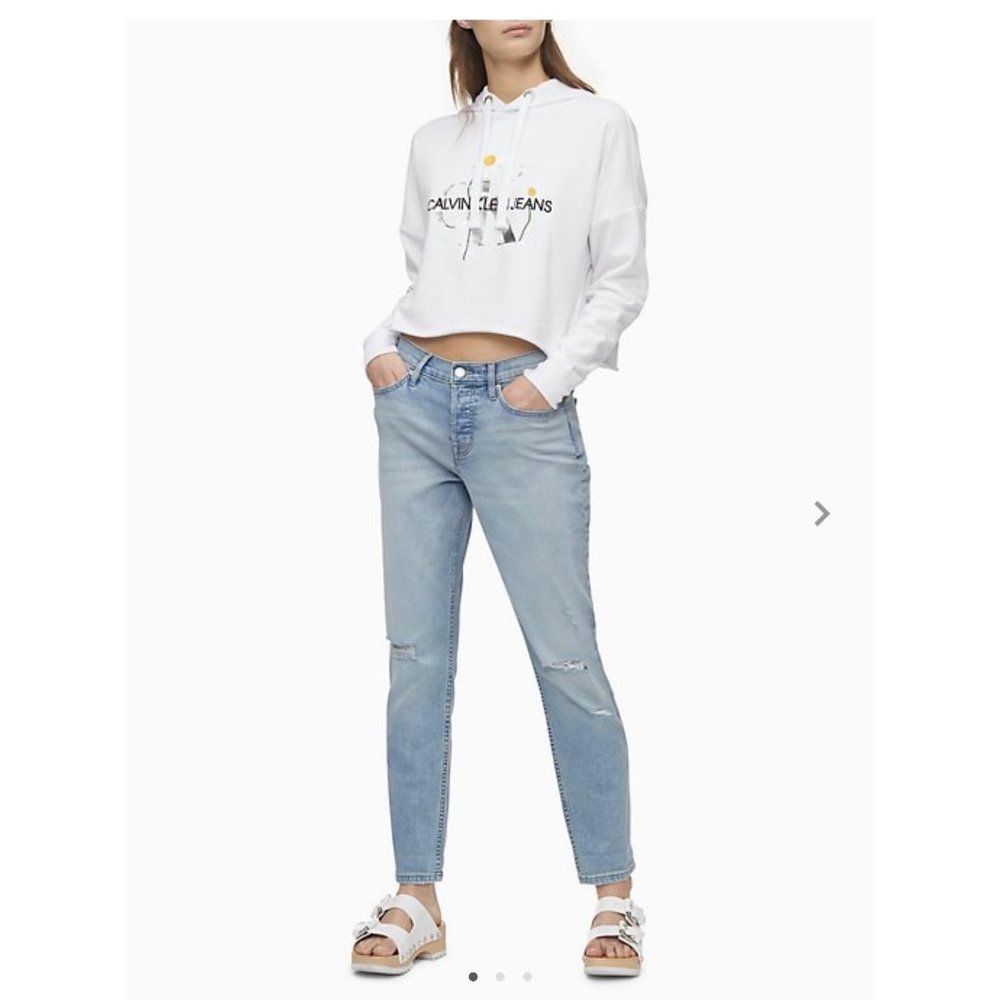 NWT CALVIN KLEIN Distressed Boyfriend Jeans